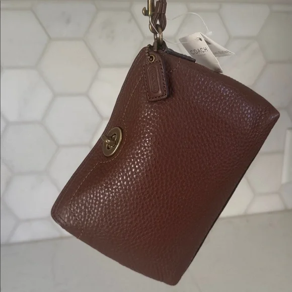 COACH NWT 2007 Chelsea Pebbled Leather Mini bag/Wristlet - Picture 5 of 8